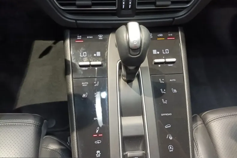 Porsche Macan din 2022 cu 51.134 km - oferta POR228535 - foto 14