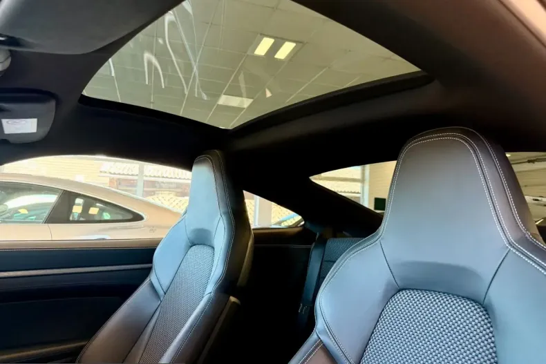 Porsche 992 din 2022 cu 58.392 km - oferta POR228538 - foto 7