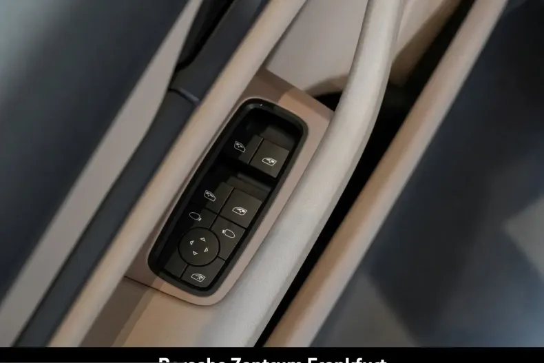 Porsche Taycan din 2023 cu 46.570 km - oferta POR228554 - foto 14