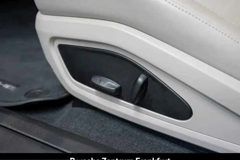 Porsche Taycan din 2023 cu 46.570 km - oferta POR228554 - foto 32