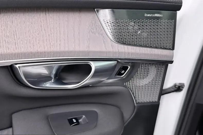 Volvo XC90 din 2025 cu 16.101 km - oferta VOL228558 - foto 15