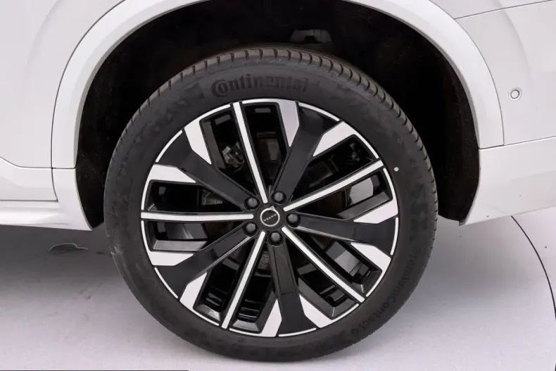 Volvo XC90 din 2025 cu 16.101 km - oferta VOL228558 - foto 17