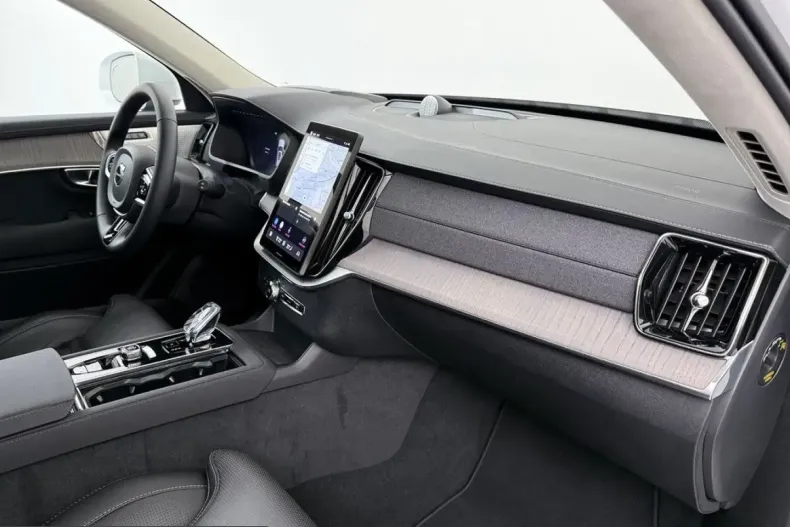 Volvo XC90 din 2025 cu 16.101 km - oferta VOL228558 - foto 30