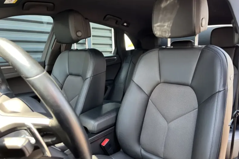 Porsche Macan din 2022 cu 43.707 km - oferta POR228560 - foto 5