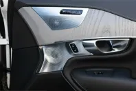 Volvo XC90 din 2024 cu 14.210 km - oferta VOL228570 - foto 8