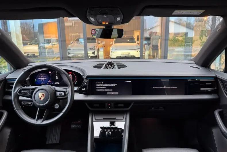 Porsche Macan din 2024 cu 17.600 km - oferta POR228572 - foto 13