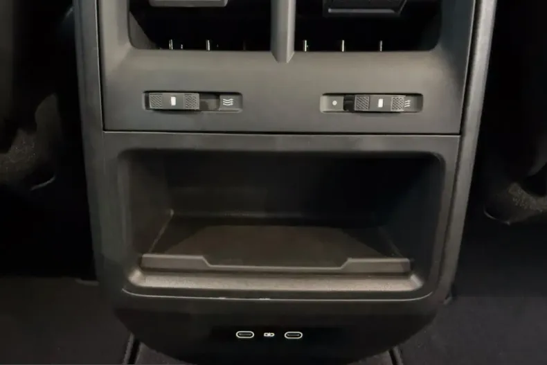 Porsche Macan din 2024 cu 17.600 km - oferta POR228572 - foto 22