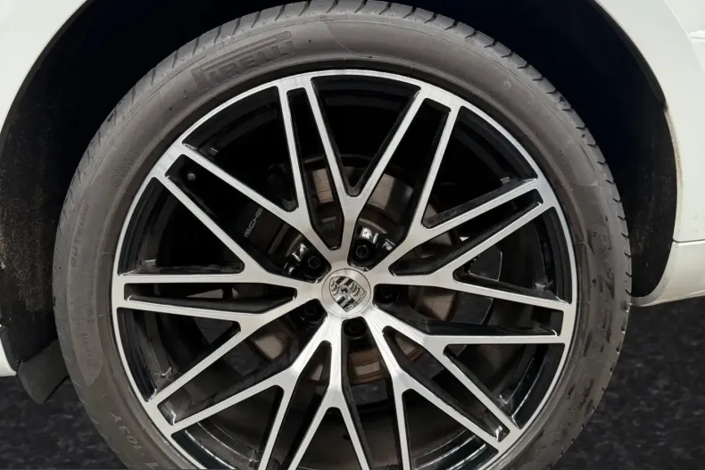 Porsche Macan din 2024 cu 18.400 km - oferta POR228574 - foto 4
