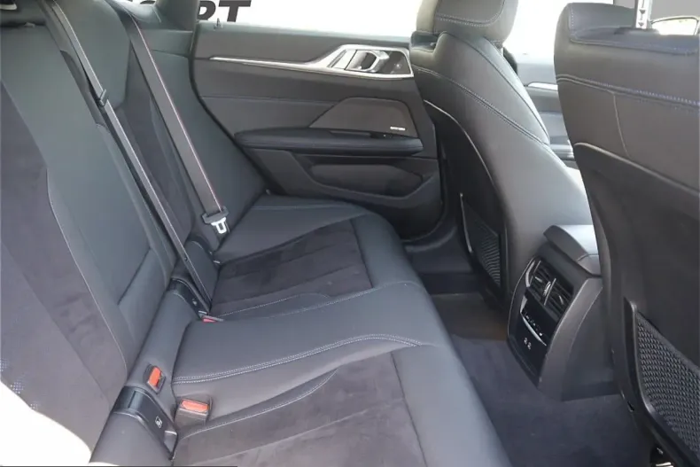 BMW M440 (Seria 4) din 2023 cu 63.990 km - oferta BMW228592 - foto 6