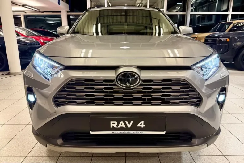Toyota RAV4 din 2023 cu 72.072 km - oferta TOY228595 - foto 4