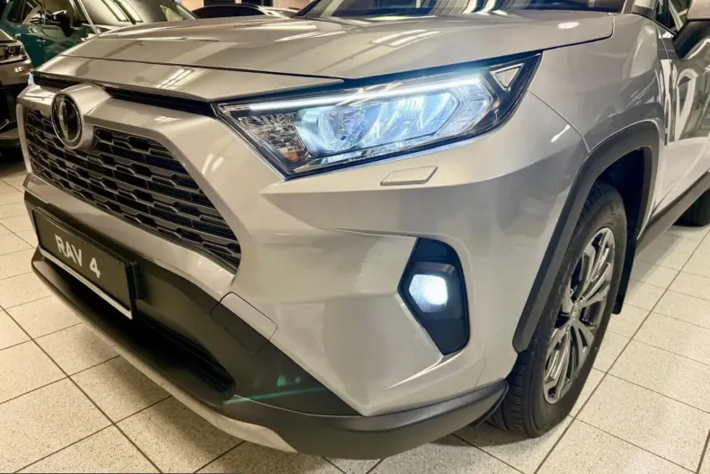 Toyota RAV4 din 2023 cu 72.072 km - oferta TOY228595 - foto 5