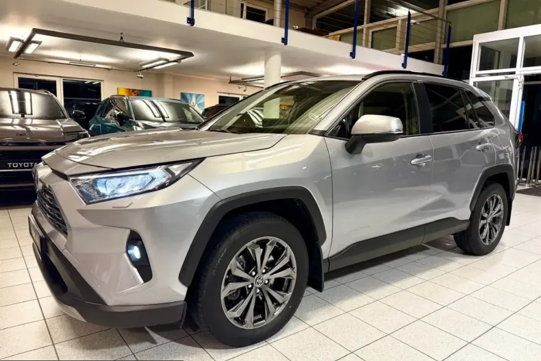 Toyota RAV4 din 2023 cu 72.072 km - oferta TOY228595 - foto 6
