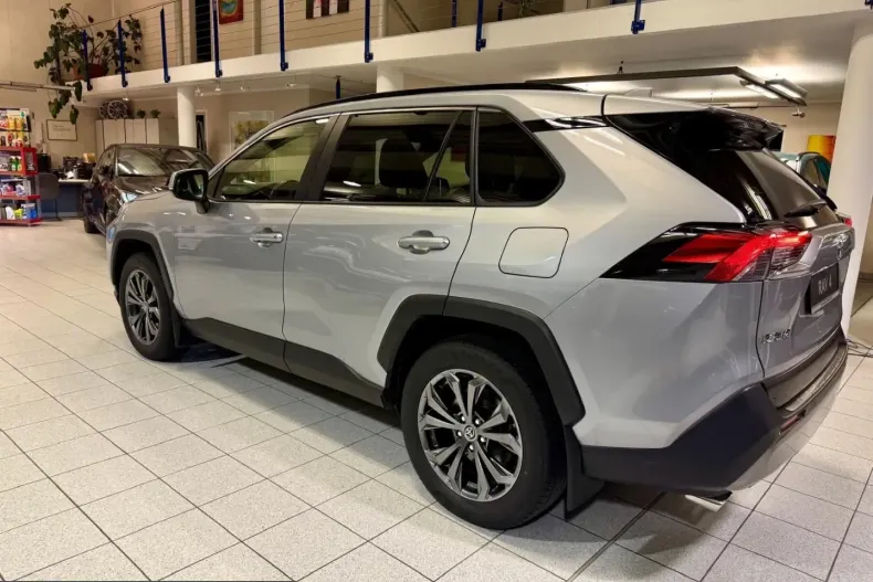 Toyota RAV4 din 2023 cu 72.072 km - oferta TOY228595 - foto 9