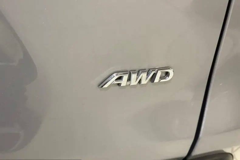 Toyota RAV4 din 2023 cu 72.072 km - oferta TOY228595 - foto 11
