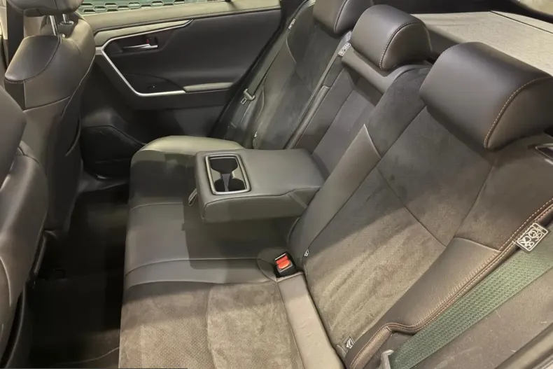 Toyota RAV4 din 2023 cu 72.072 km - oferta TOY228595 - foto 24
