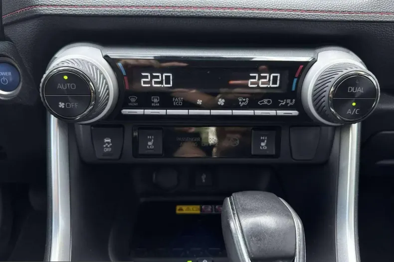 Toyota RAV4 din 2022 cu 93.095 km - oferta TOY228604 - foto 40