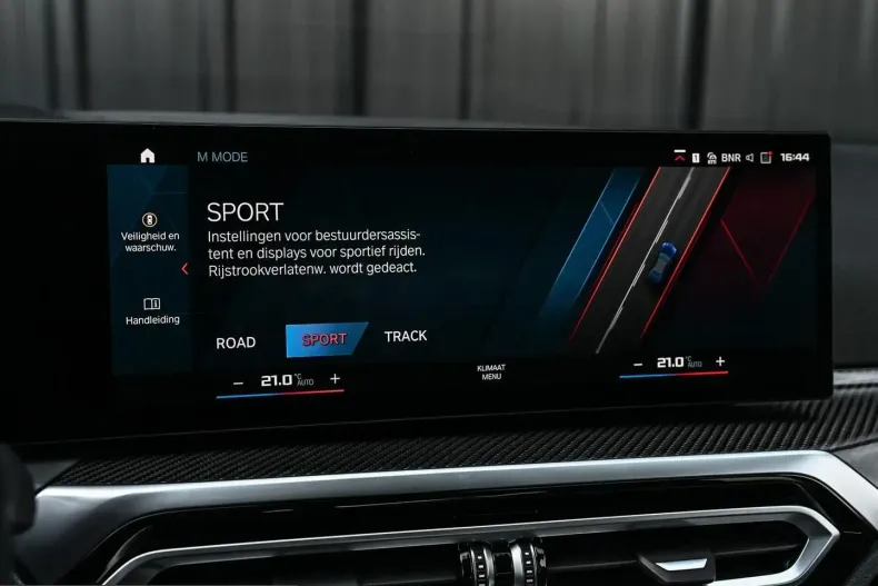 BMW M3 (Seria 3) din 2023 cu 24.891 km - oferta BMW228605 - foto 31