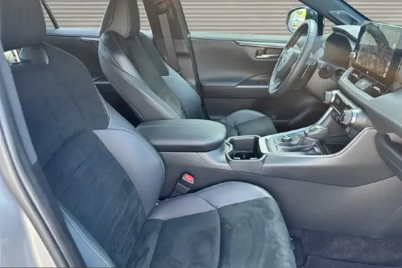 Toyota RAV4 din 2024 cu 48.500 km - oferta TOY228607 - foto 15