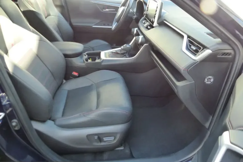 Toyota RAV4 din 2022 cu 66.930 km - oferta TOY228609 - foto 6