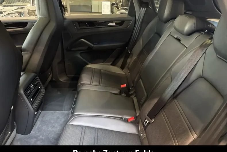 Porsche Cayenne din 2025 cu 37.900 km - oferta POR228610 - foto 29