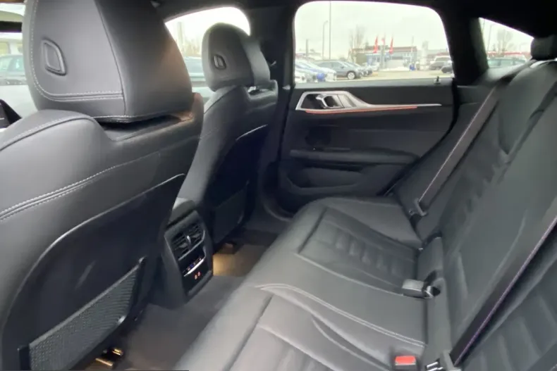 BMW M440 (Seria 4) din 2023 cu 29.909 km - oferta BMW228625 - foto 8