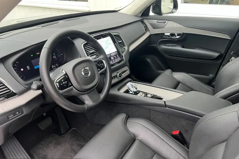 Volvo XC90 din 2024 cu 18.500 km - oferta VOL228630 - foto 9