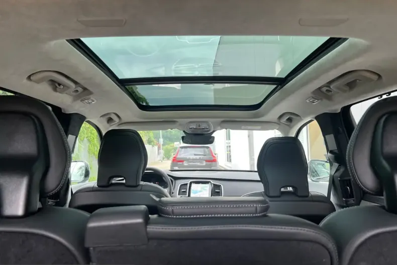 Volvo XC90 din 2024 cu 18.500 km - oferta VOL228630 - foto 17