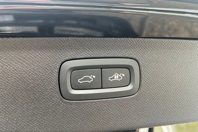Volvo XC90 din 2024 cu 18.500 km - oferta VOL228630 - foto 19