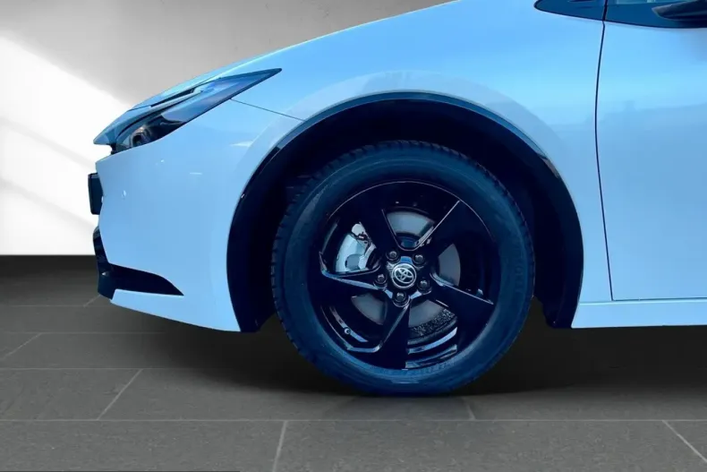 Toyota Prius din 2023 cu 20.000 km - oferta TOY228636 - foto 3