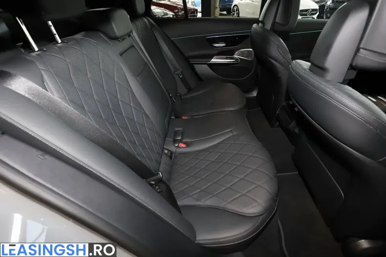 Mercedes-Benz E 300 (Clasa E) din 2024 cu 19.632 km - oferta MER228644 - foto 6