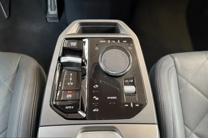 BMW iX din 2025 cu 26.946 km - oferta BMW228646 - foto 13