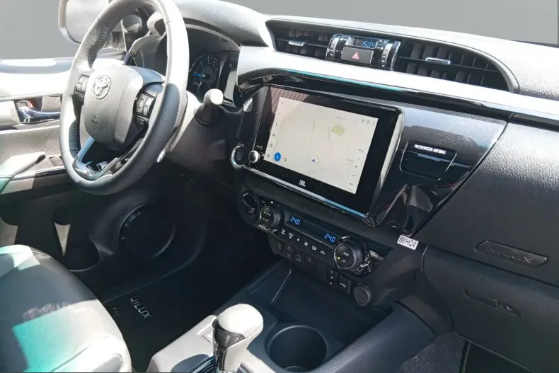 Toyota Hilux din 2025 cu 13.000 km - oferta TOY228647 - foto 9