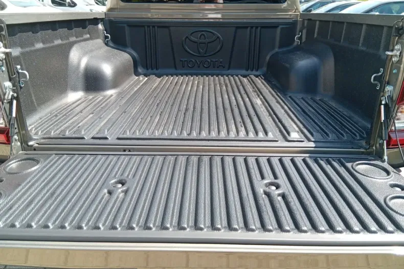 Toyota Hilux din 2025 cu 13.000 km - oferta TOY228647 - foto 14
