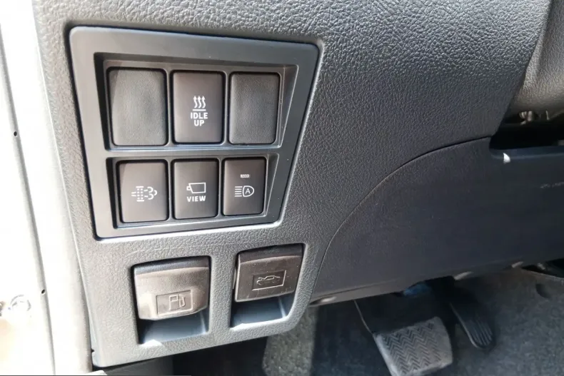 Toyota Hilux din 2025 cu 13.000 km - oferta TOY228647 - foto 17