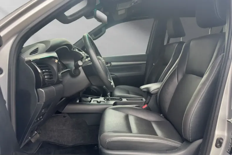 Toyota Hilux din 2025 cu 17.500 km - oferta TOY228654 - foto 9