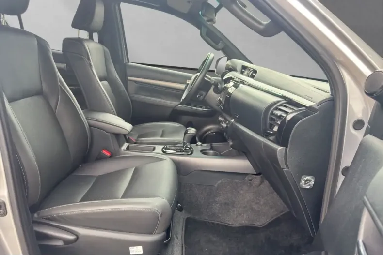 Toyota Hilux din 2025 cu 17.500 km - oferta TOY228654 - foto 18