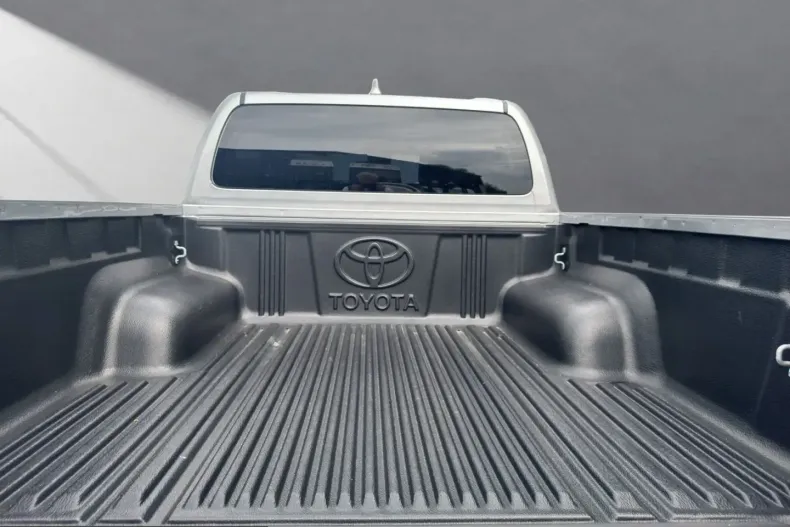 Toyota Hilux din 2025 cu 17.500 km - oferta TOY228654 - foto 19