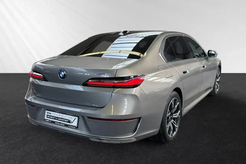 BMW i7 (Seria 7) din 2024 cu 36.050 km - oferta BMW228656 - foto 3