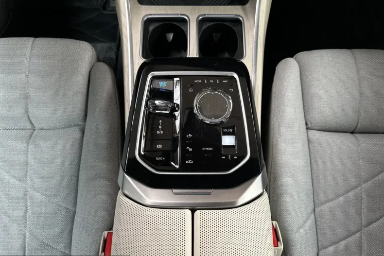 BMW i7 (Seria 7) din 2023 cu 51.250 km - oferta BMW228658 - foto 13