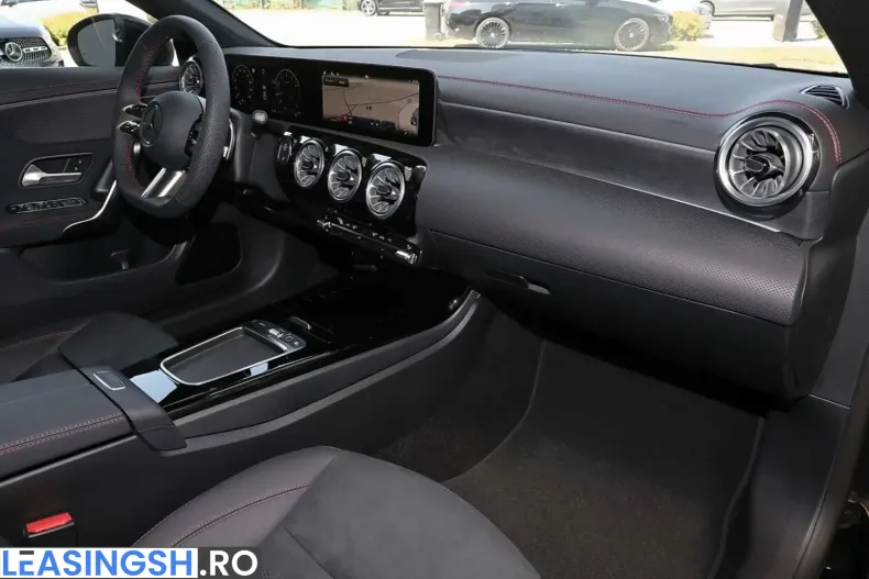 Mercedes-Benz CLA 200 (Clasa CLA) din 2025 cu 16.998 km - oferta MER228661 - foto 8