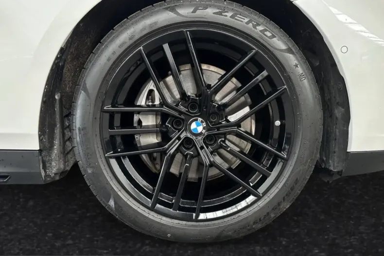 BMW 540 (Seria 5) din 2025 cu 22.297 km - oferta BMW228662 - foto 3
