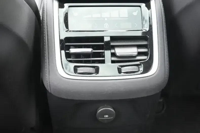 Volvo XC90 din 2025 cu 25.800 km - oferta VOL228664 - foto 14