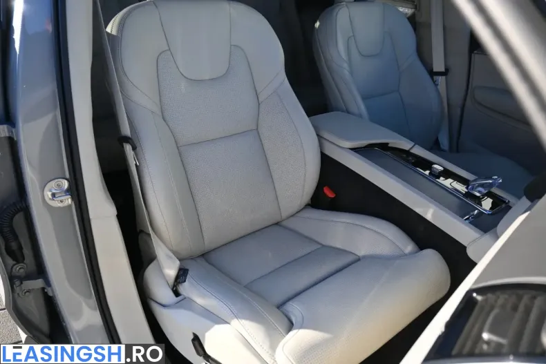 Volvo XC90 din 2024 cu 28.780 km - oferta VOL228669 - foto 24