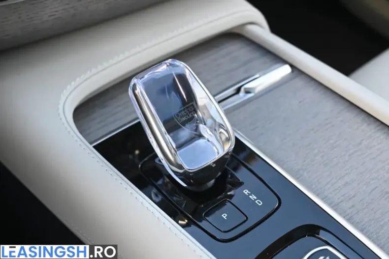 Volvo XC90 din 2024 cu 28.780 km - oferta VOL228669 - foto 34