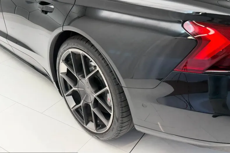 Audi RS e-tron GT din 2024 cu 7.000 km - oferta AUD228675 - foto 20