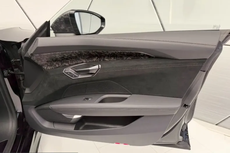 Audi RS e-tron GT din 2024 cu 7.000 km - oferta AUD228675 - foto 26