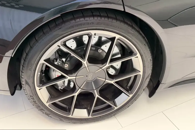 Audi RS e-tron GT din 2024 cu 7.000 km - oferta AUD228675 - foto 42