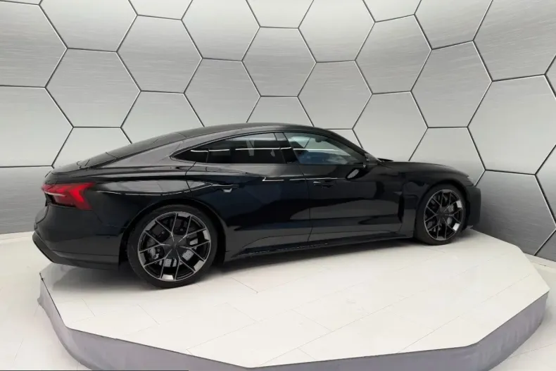 Audi RS e-tron GT din 2024 cu 7.000 km - oferta AUD228675 - foto 43