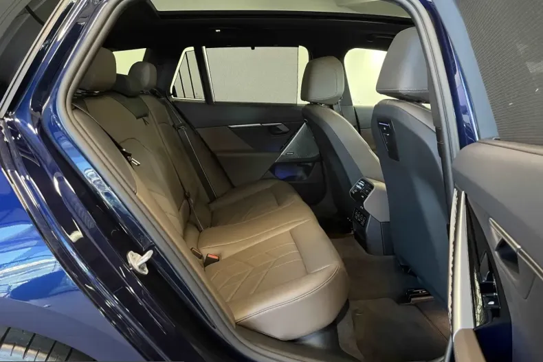 BMW 550 (Seria 5) din 2025 cu 31.773 km - oferta BMW228678 - foto 19