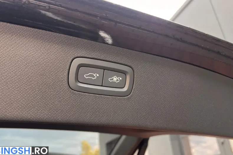 Volvo XC90 din 2023 cu 22.180 km - oferta VOL228683 - foto 17